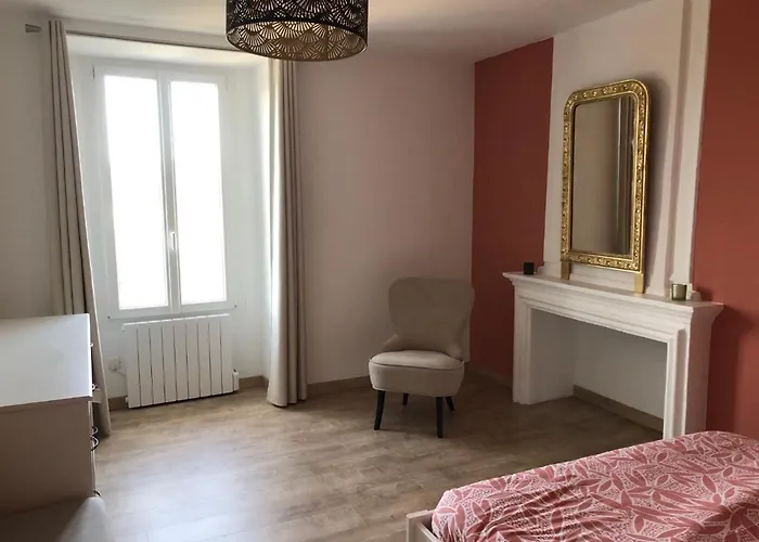 Maison De Charme Dans Un Hameau Provencal