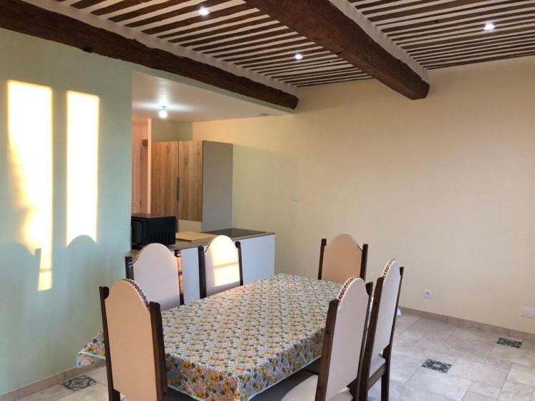 Maison De Charme Dans Un Hameau Provencal *